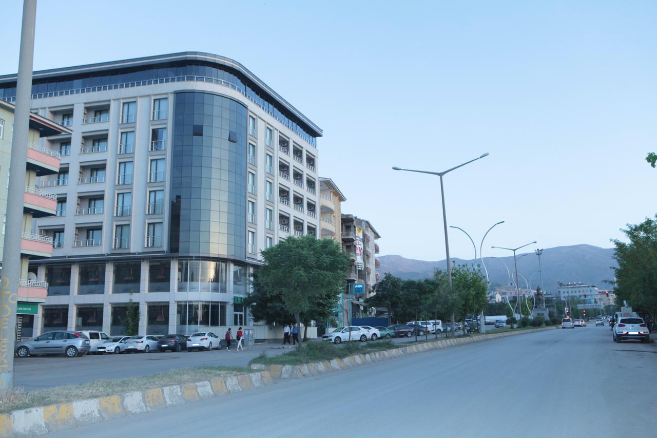 Mus Grand Hotel Экстерьер фото